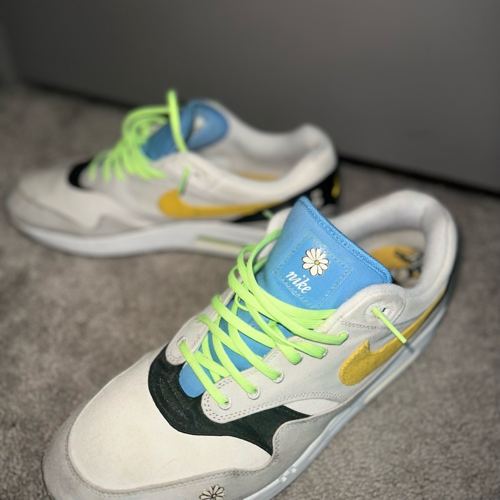 Nike Air Max 1 ‘Daisy’ Grey